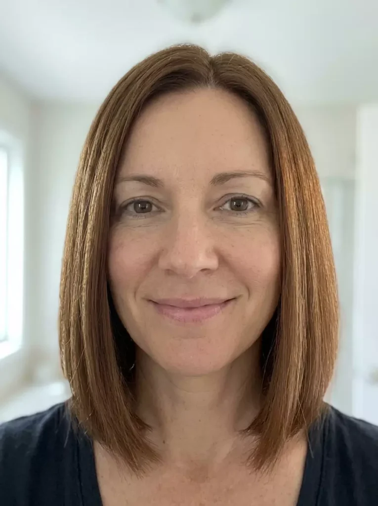 Simple Haircuts for Women Over 40
